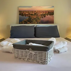 https://lotus-home-eleganza-e-accoglienza-a-mantova.it-lombardy.com